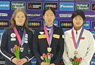 photo: medal winners 500m Women